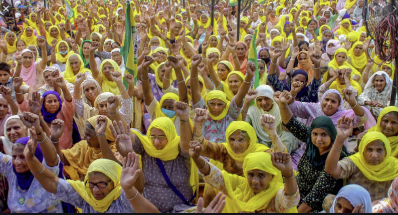 Indian-women-farmers-protesting